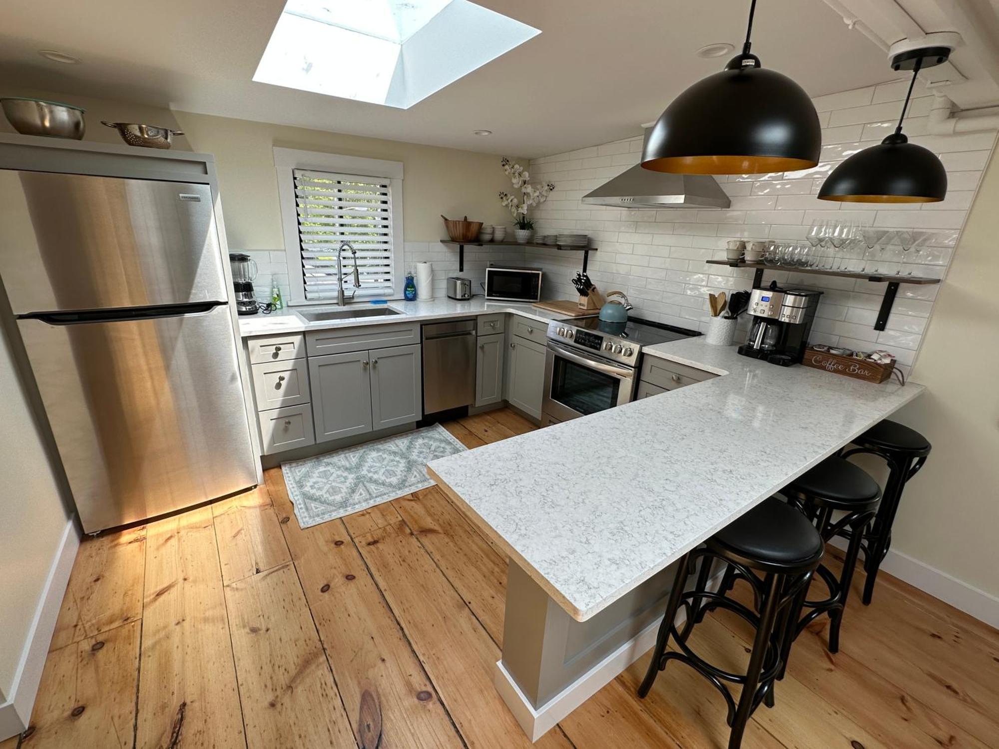 Villa Prime Location! Renovated House! 6 Bed4 Bath Newport Exterior foto