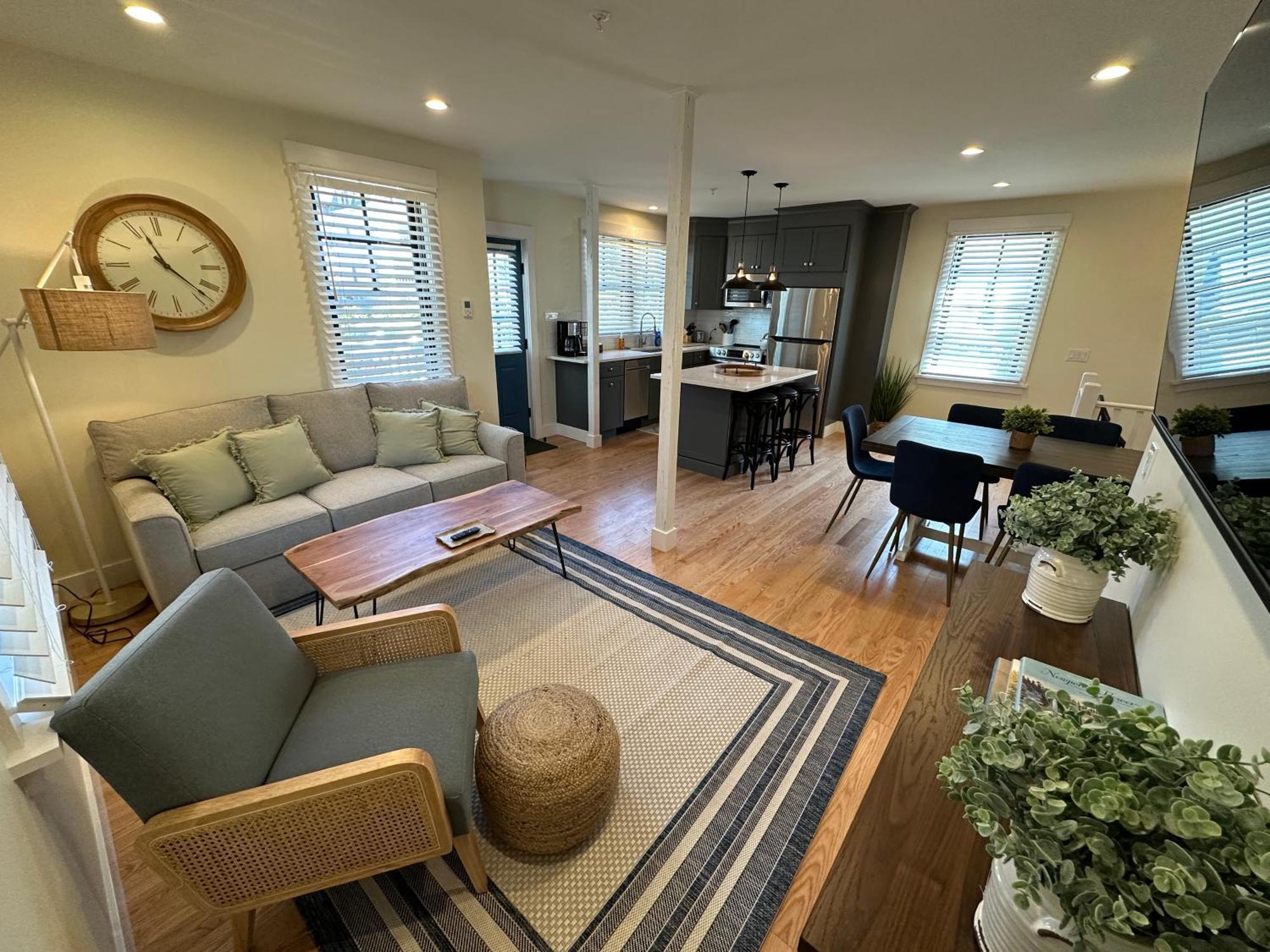 Villa Prime Location! Renovated House! 6 Bed4 Bath Newport Exterior foto